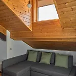 Luxury Penthouse Porta Romana Lägenhet